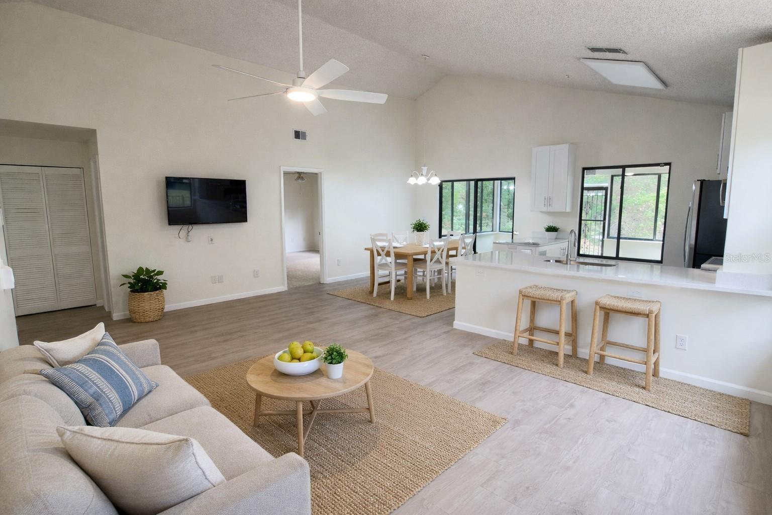 114 SPREADING OAK CT — photo 3