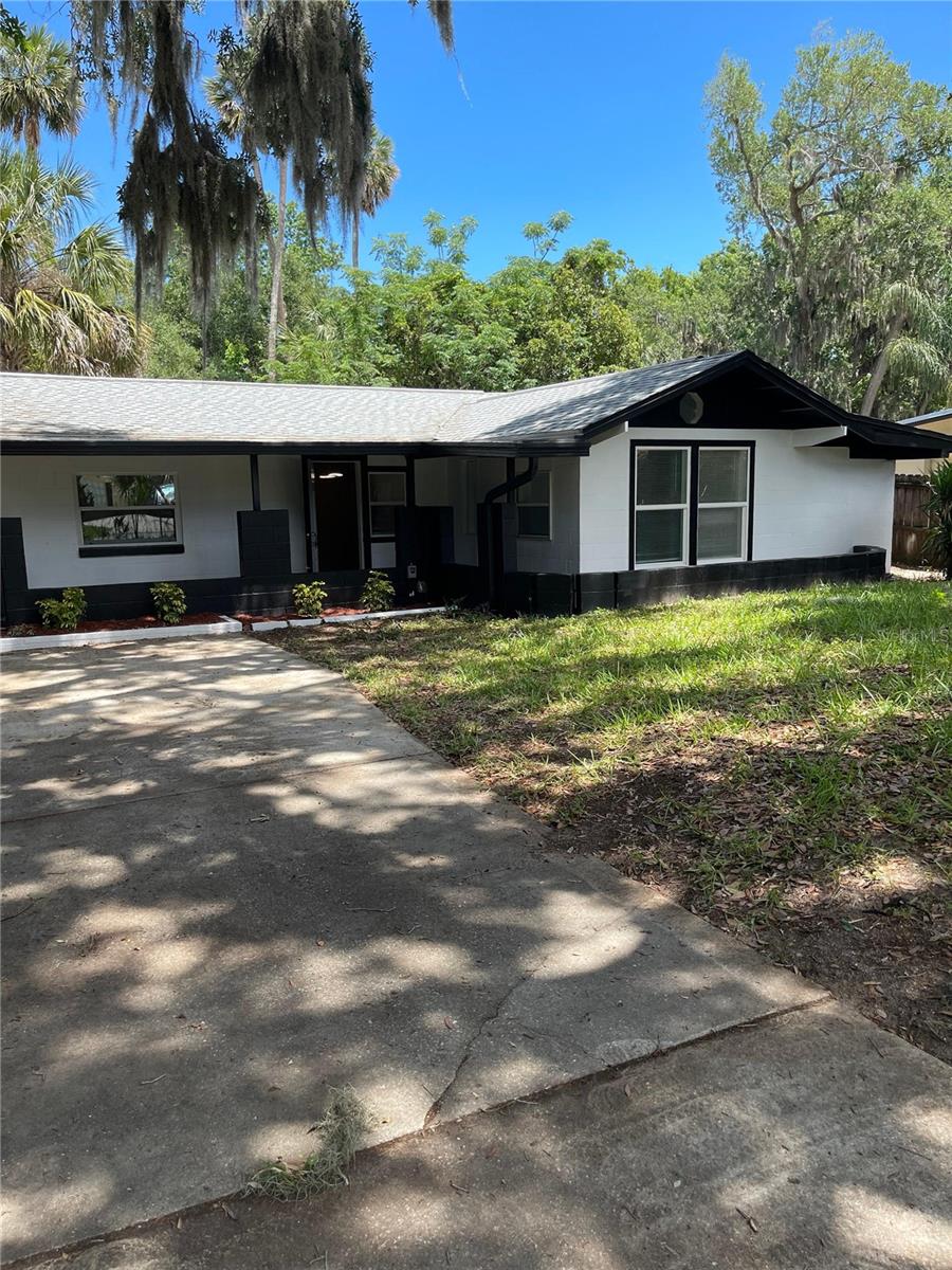 1139 WOODSIDE DR — photo 3