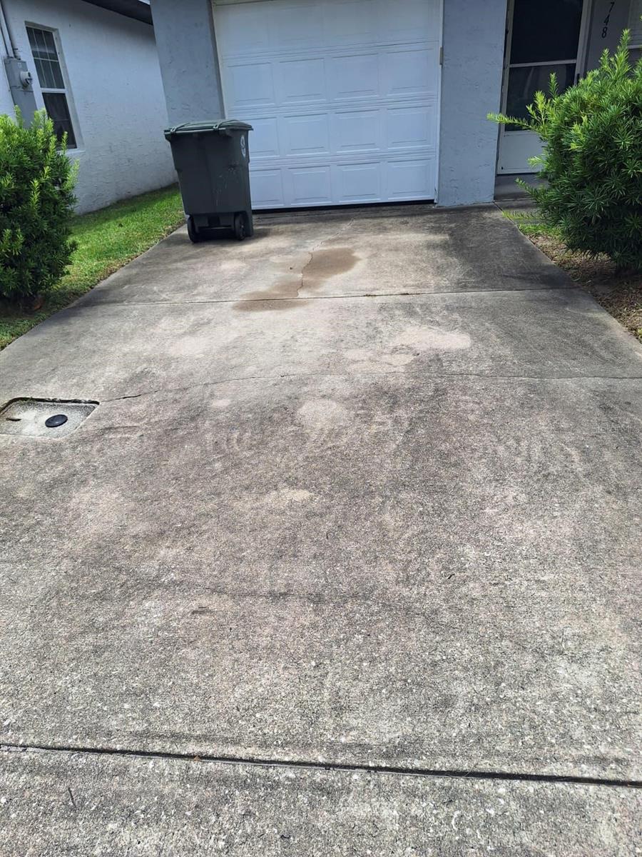 748 MARION ST — photo 2