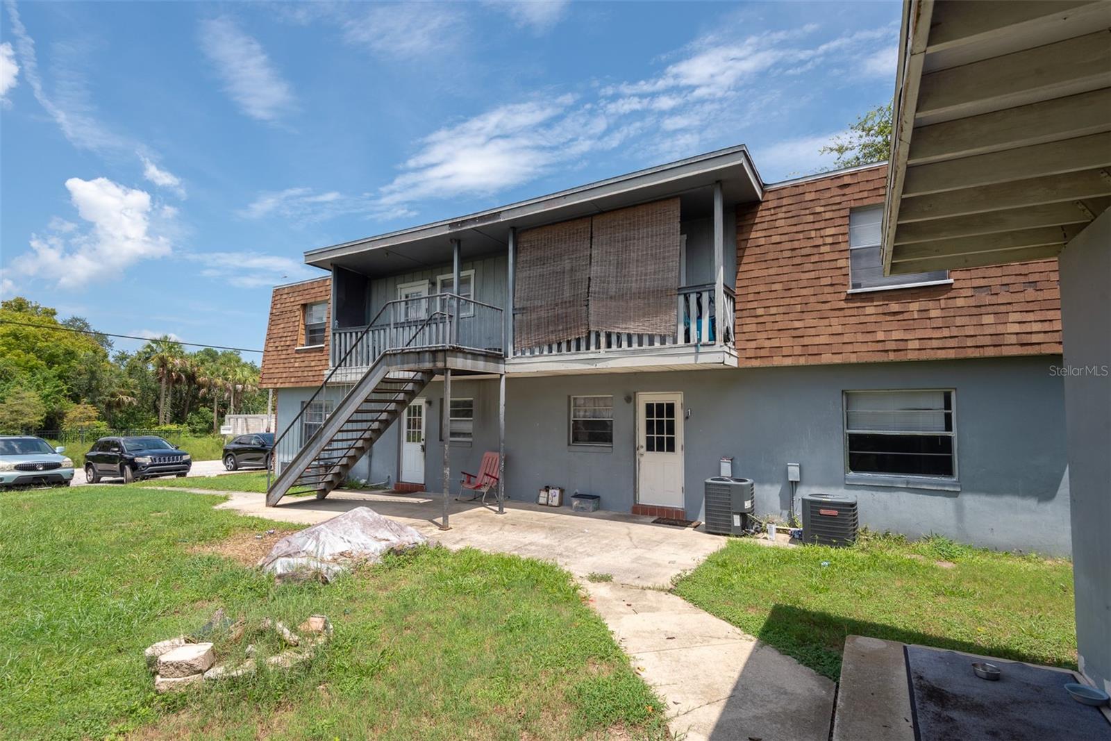 656 WILLIAMSBURG DR — photo 6