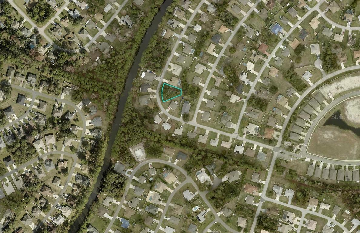 18 PRESIDENT LN — photo 3