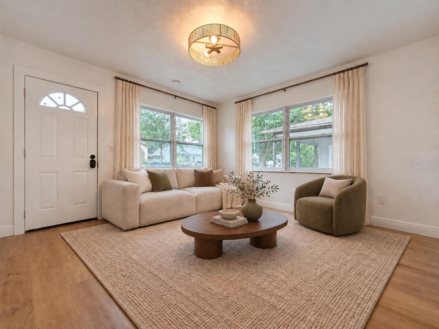 3316 W NASSAU ST — photo 2
