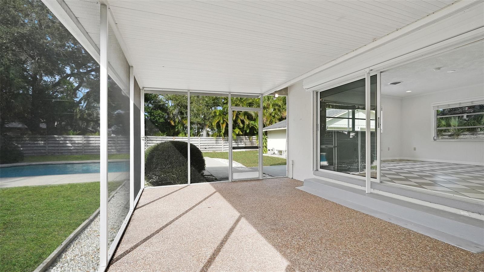 1763 SOUTH DR — photo 2