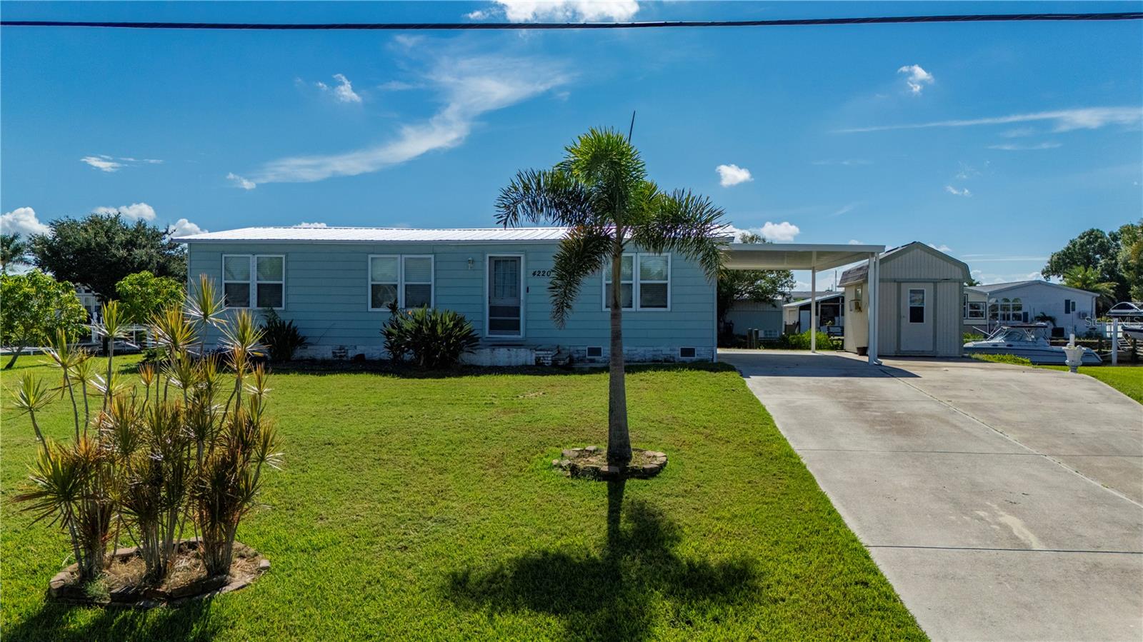 4220 DELTONA DR — photo 3