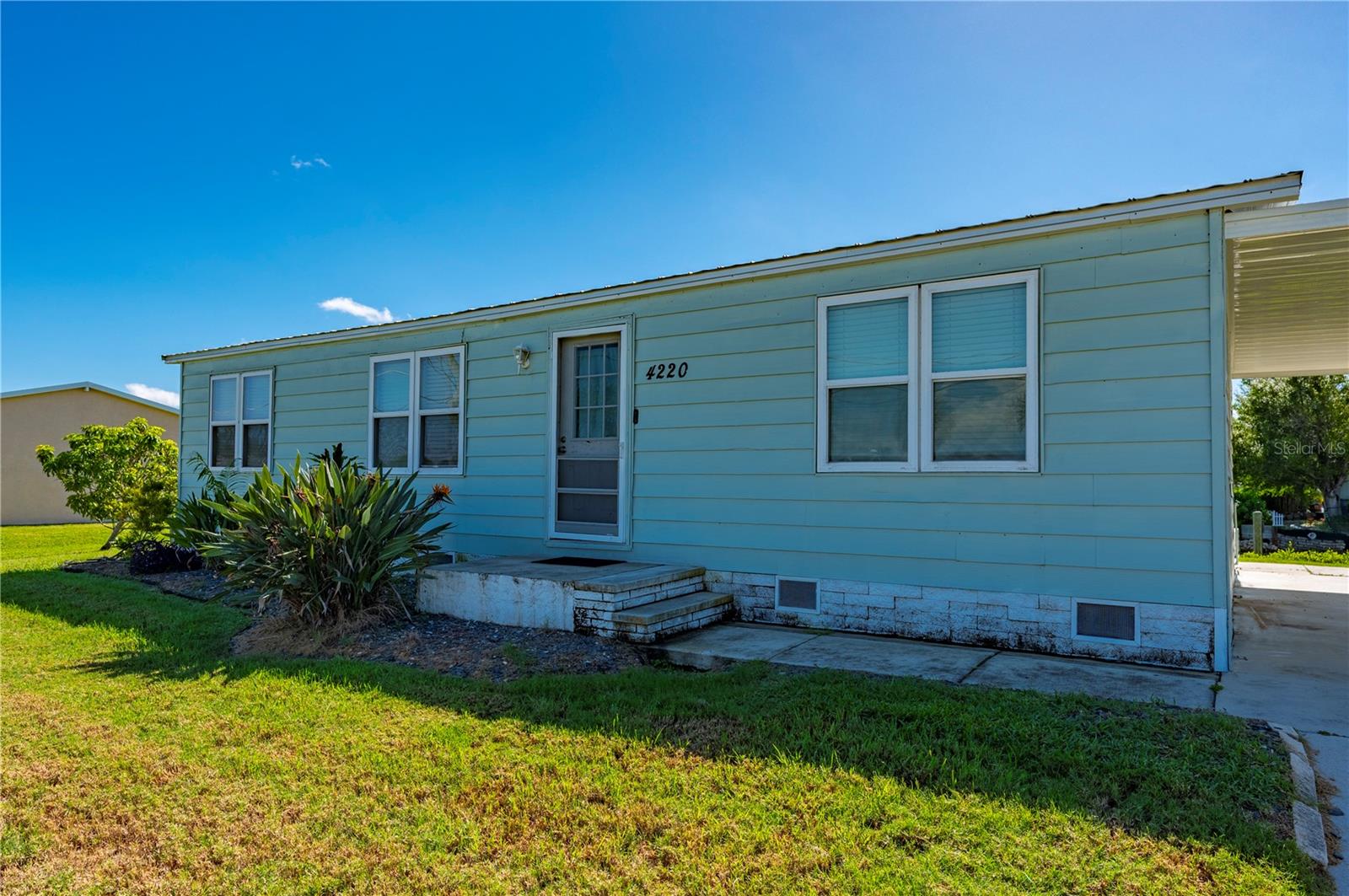 4220 DELTONA DR — photo 4