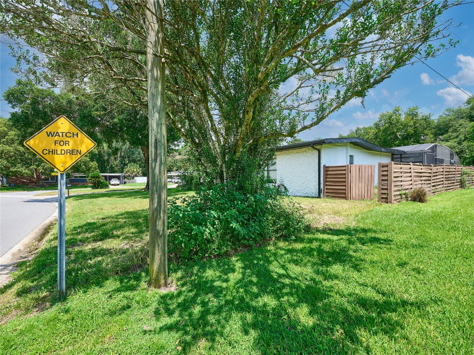 1100 CORNELL DR — photo 3