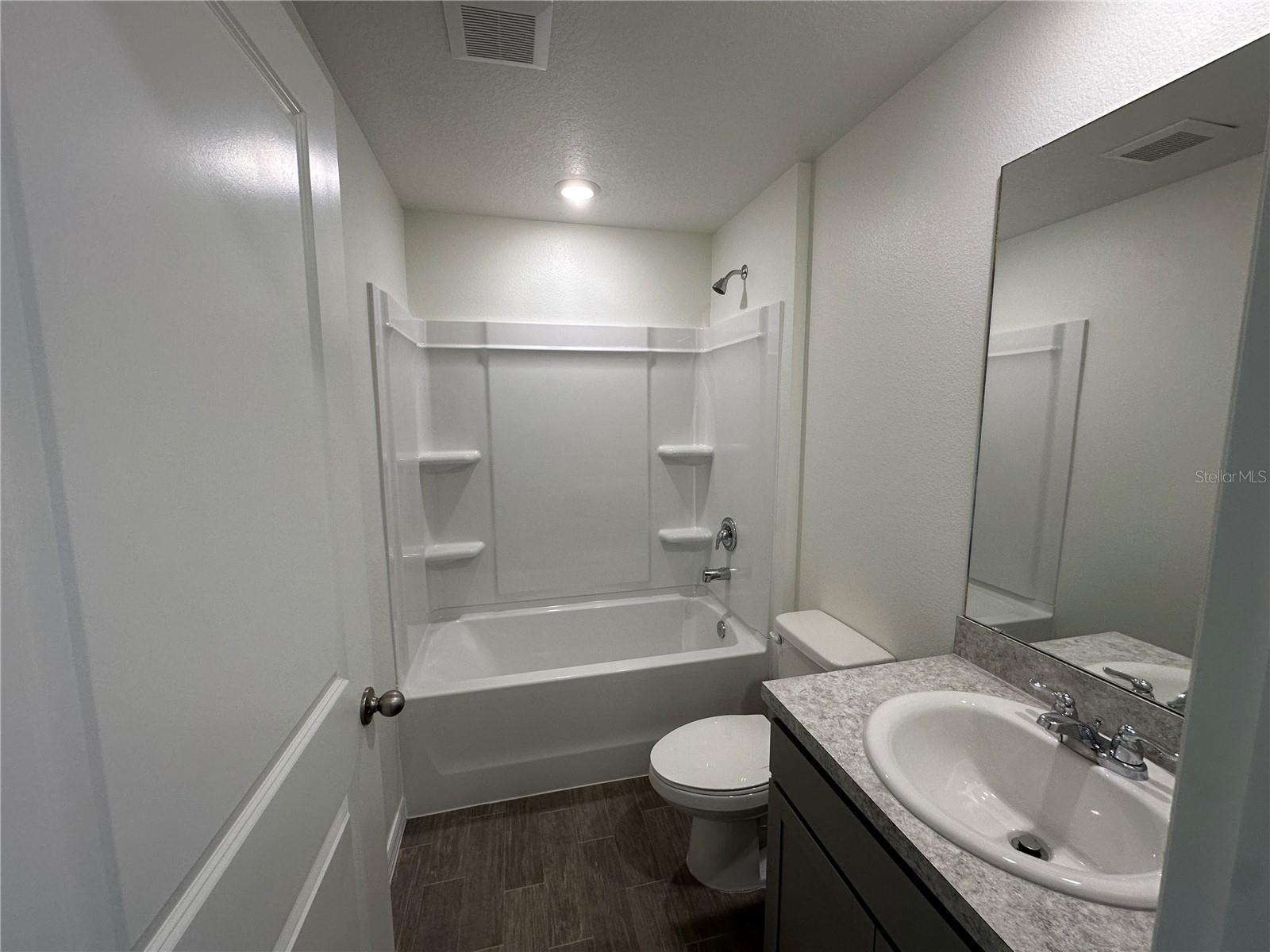 6 REINE PL — photo 8