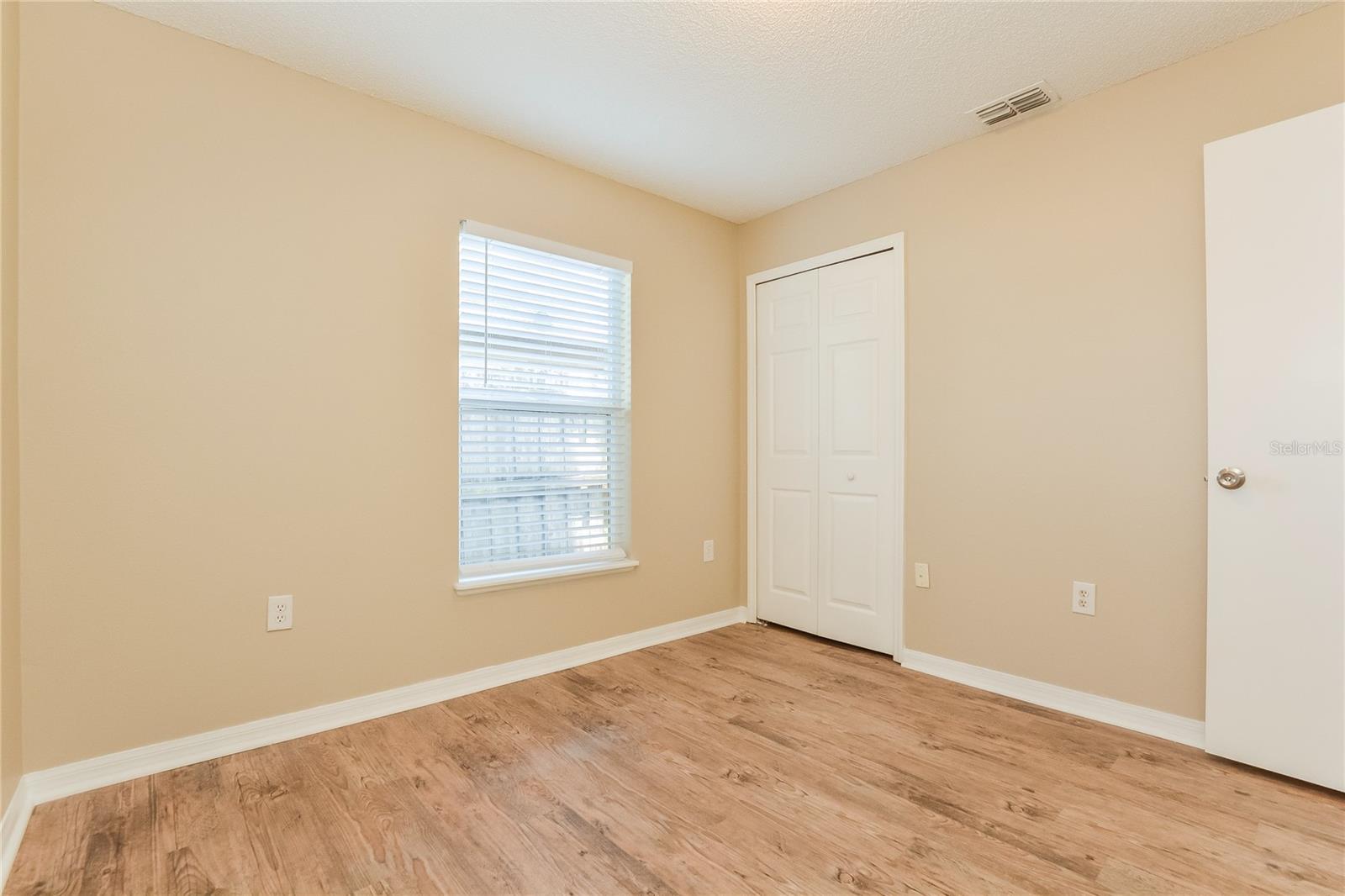 362 PLACID LAKE DR — photo 10