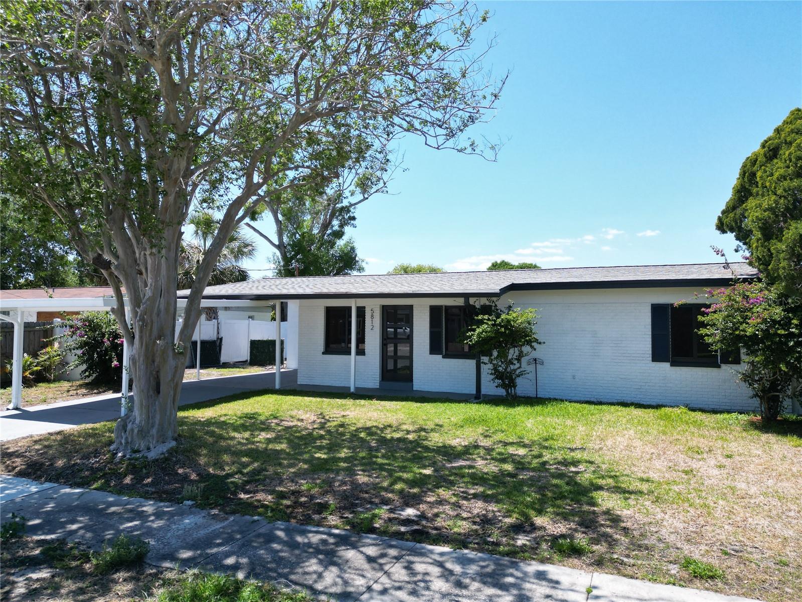 5812 LIVERPOOL DR — photo 2
