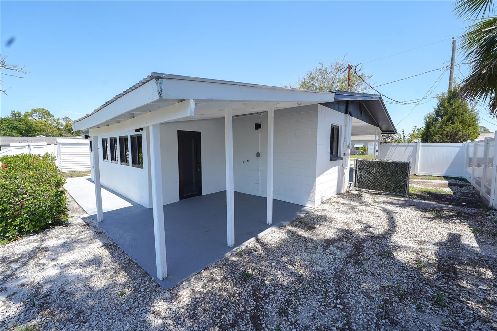 5812 LIVERPOOL DR — photo 12