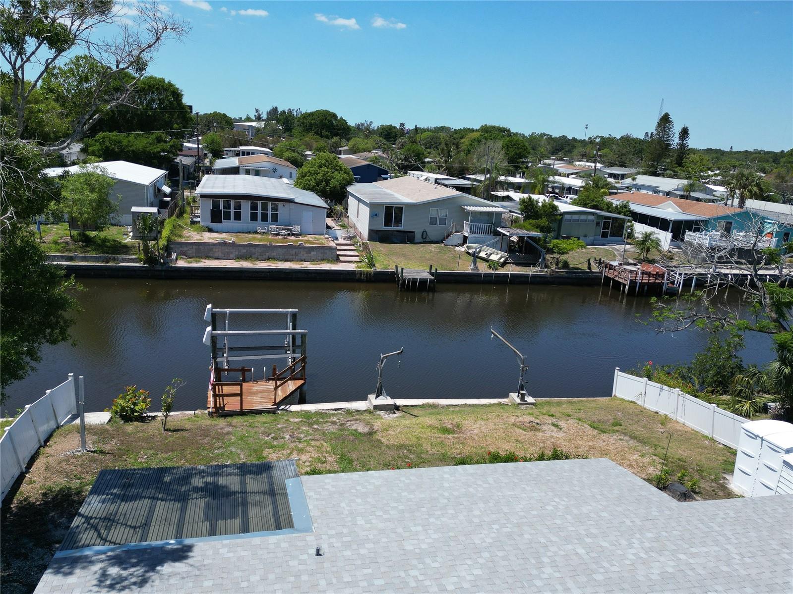 5812 LIVERPOOL DR — photo 4