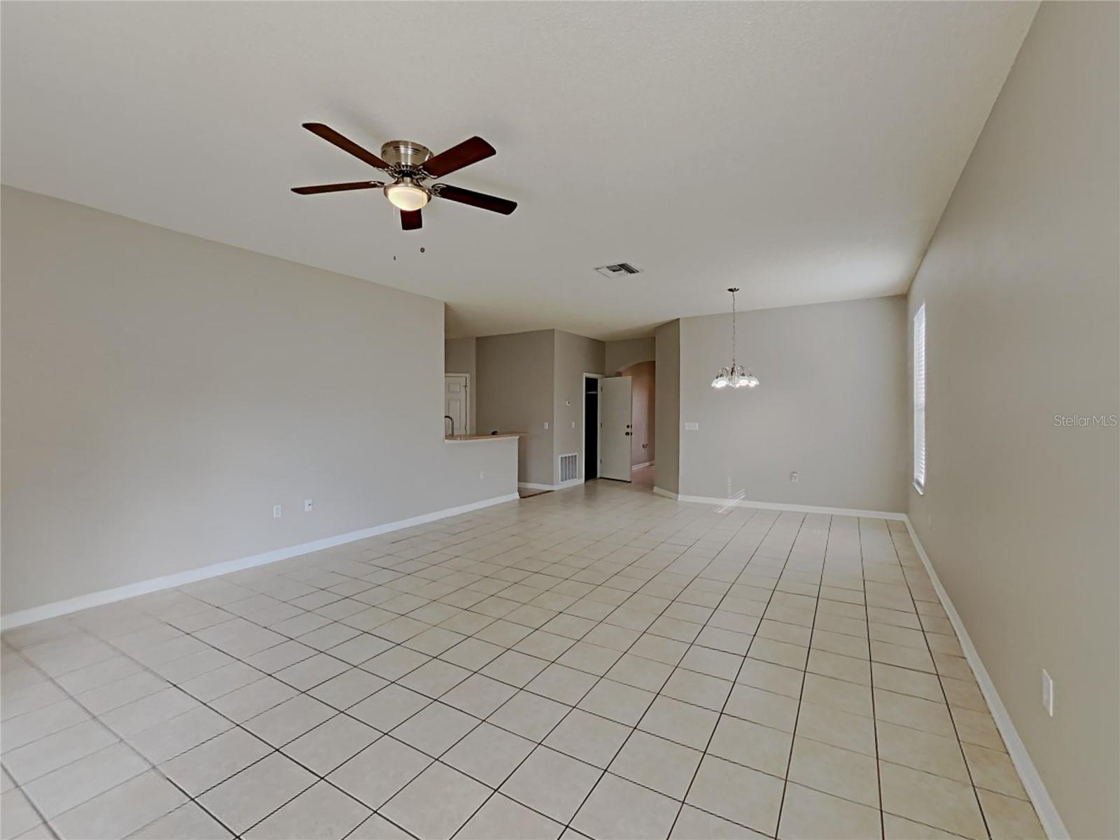 5707 VISTA LINDA DR — photo 2