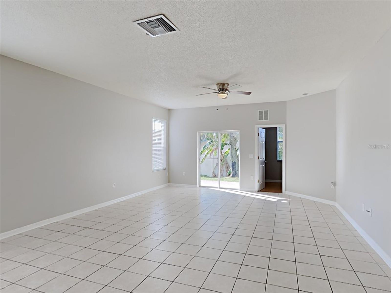 5707 VISTA LINDA DR — photo 4