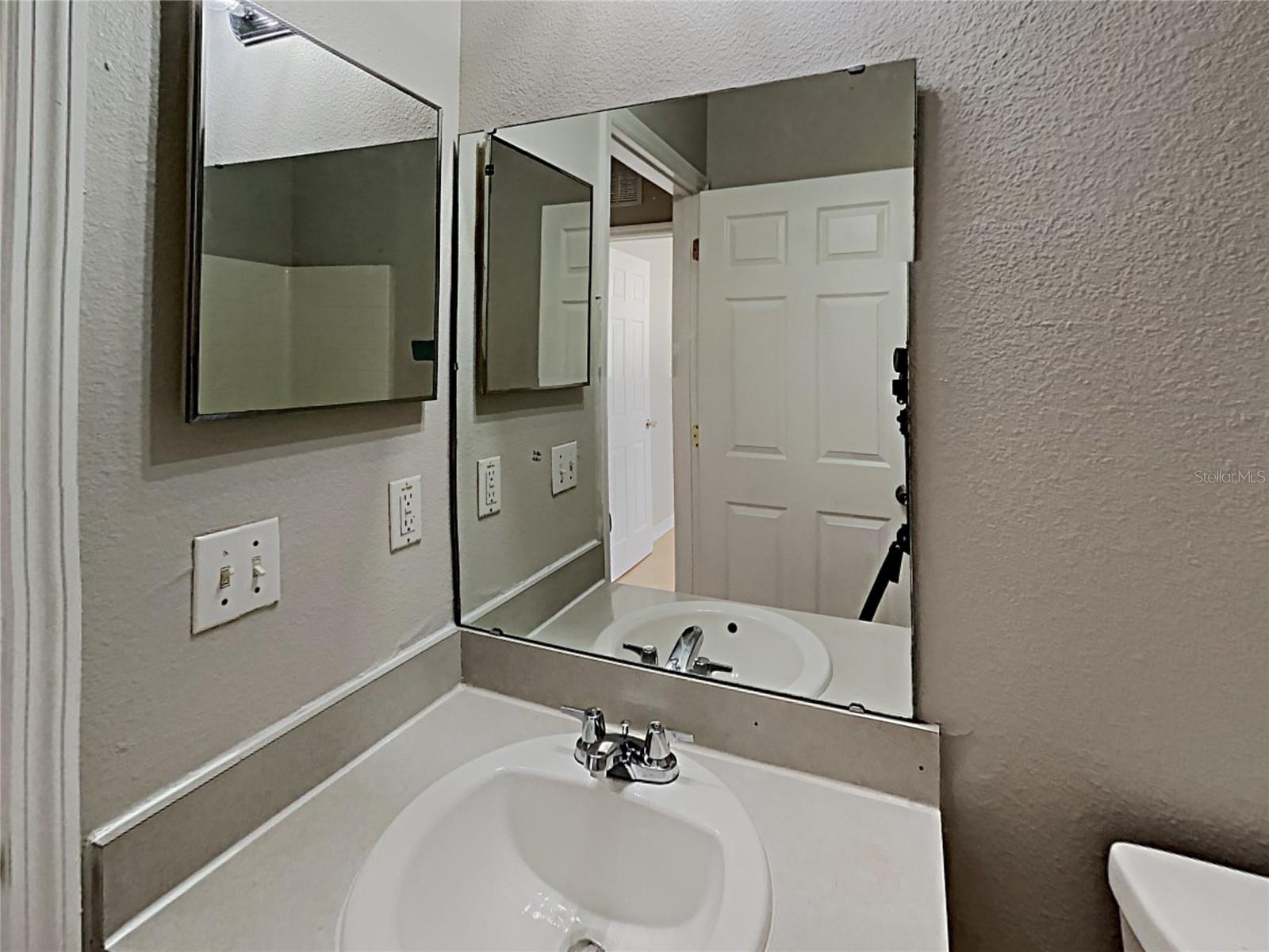 5707 VISTA LINDA DR — photo 10