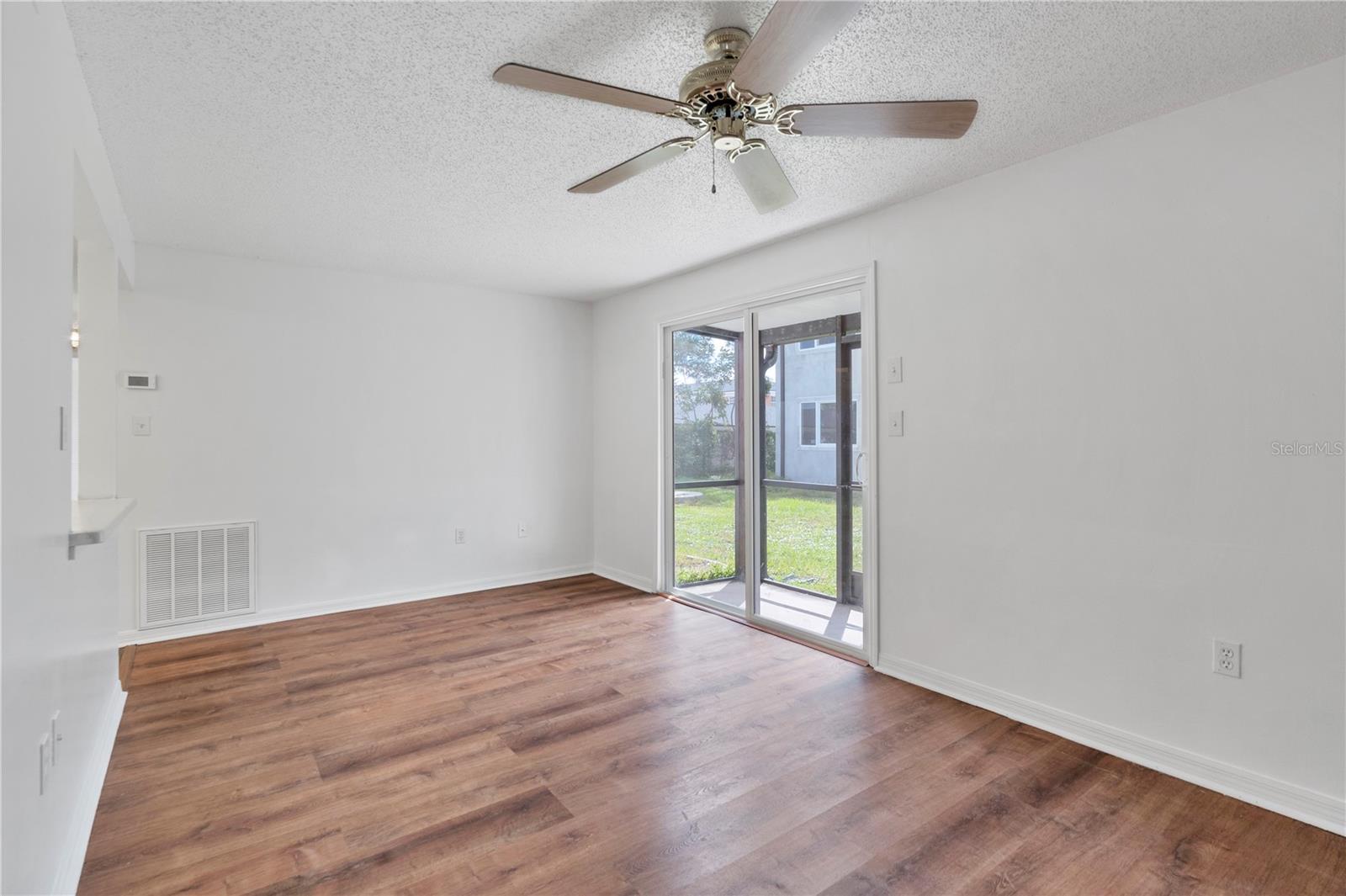 22291 WESTCHESTER BLVD #302 — photo 2