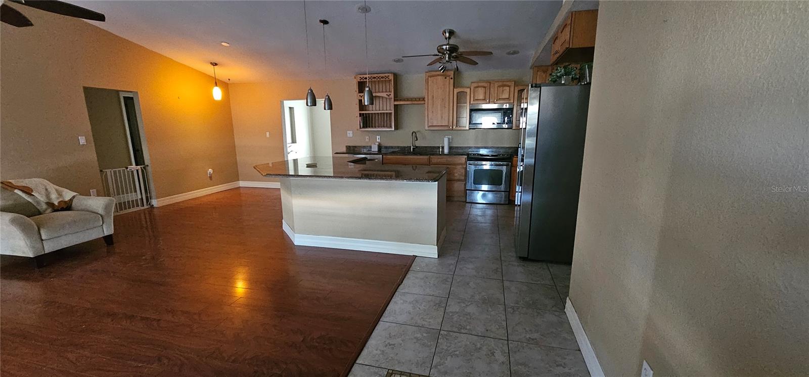 23077 HAMMOND AVE — photo 4