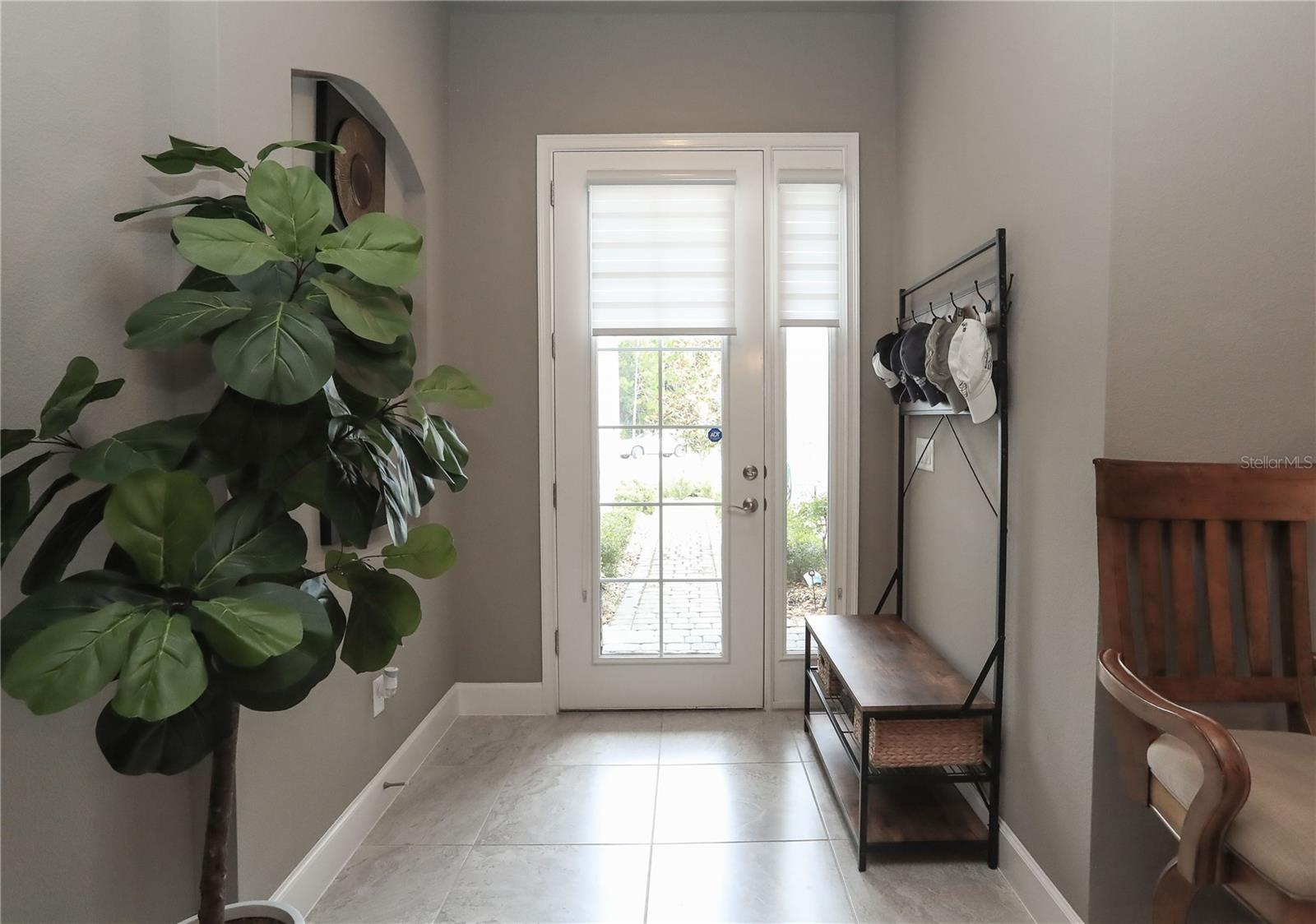 875 PINEWOOD DR — photo 4