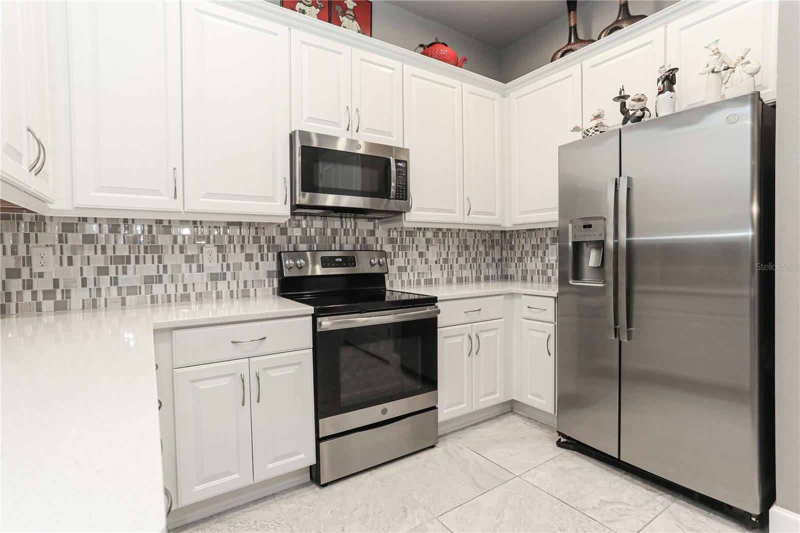 875 PINEWOOD DR — photo 10