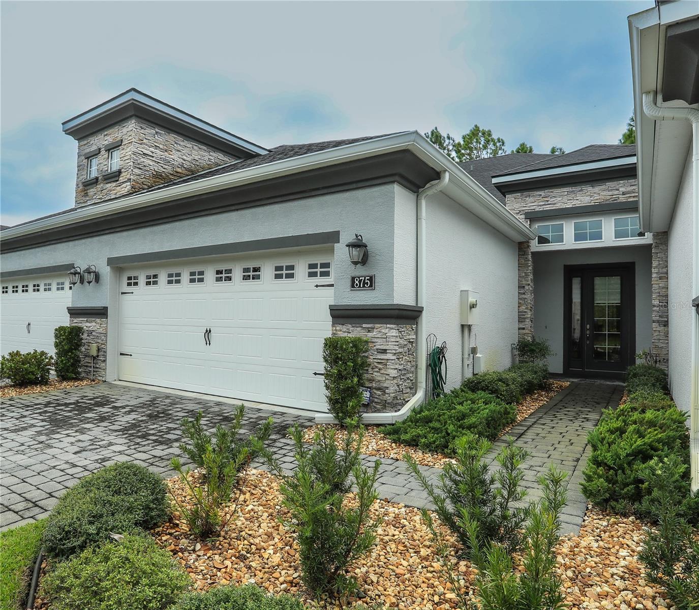 875 PINEWOOD DR