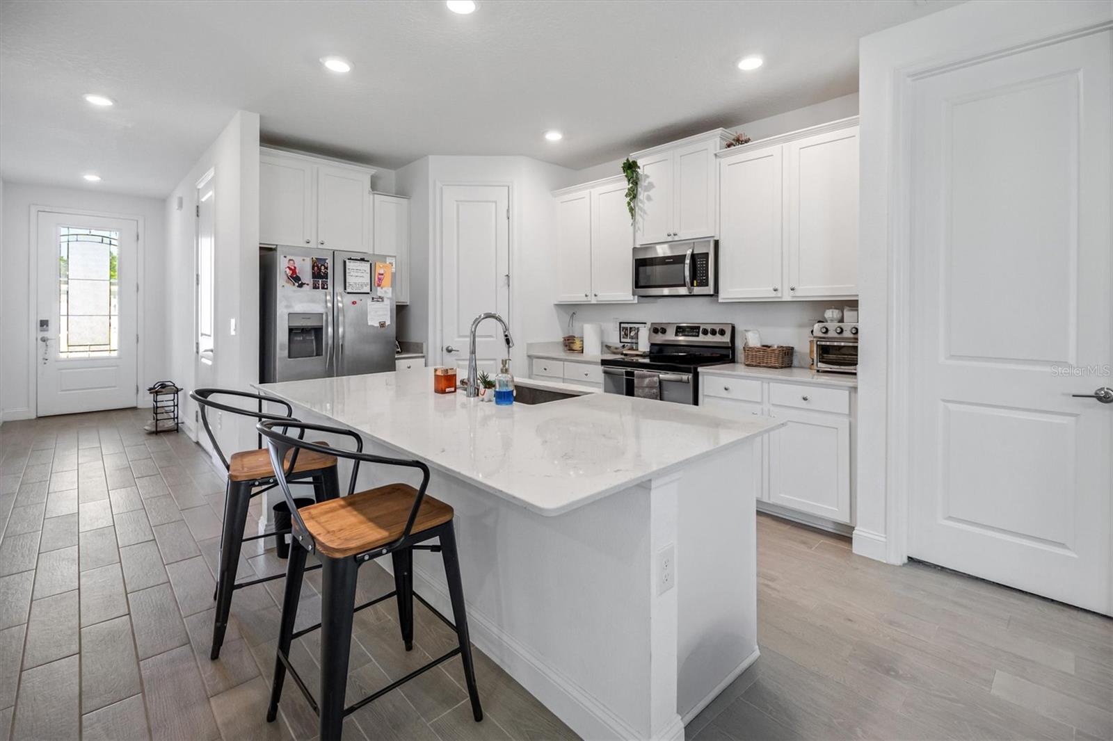 2170 RAGLAN CIR — photo 5