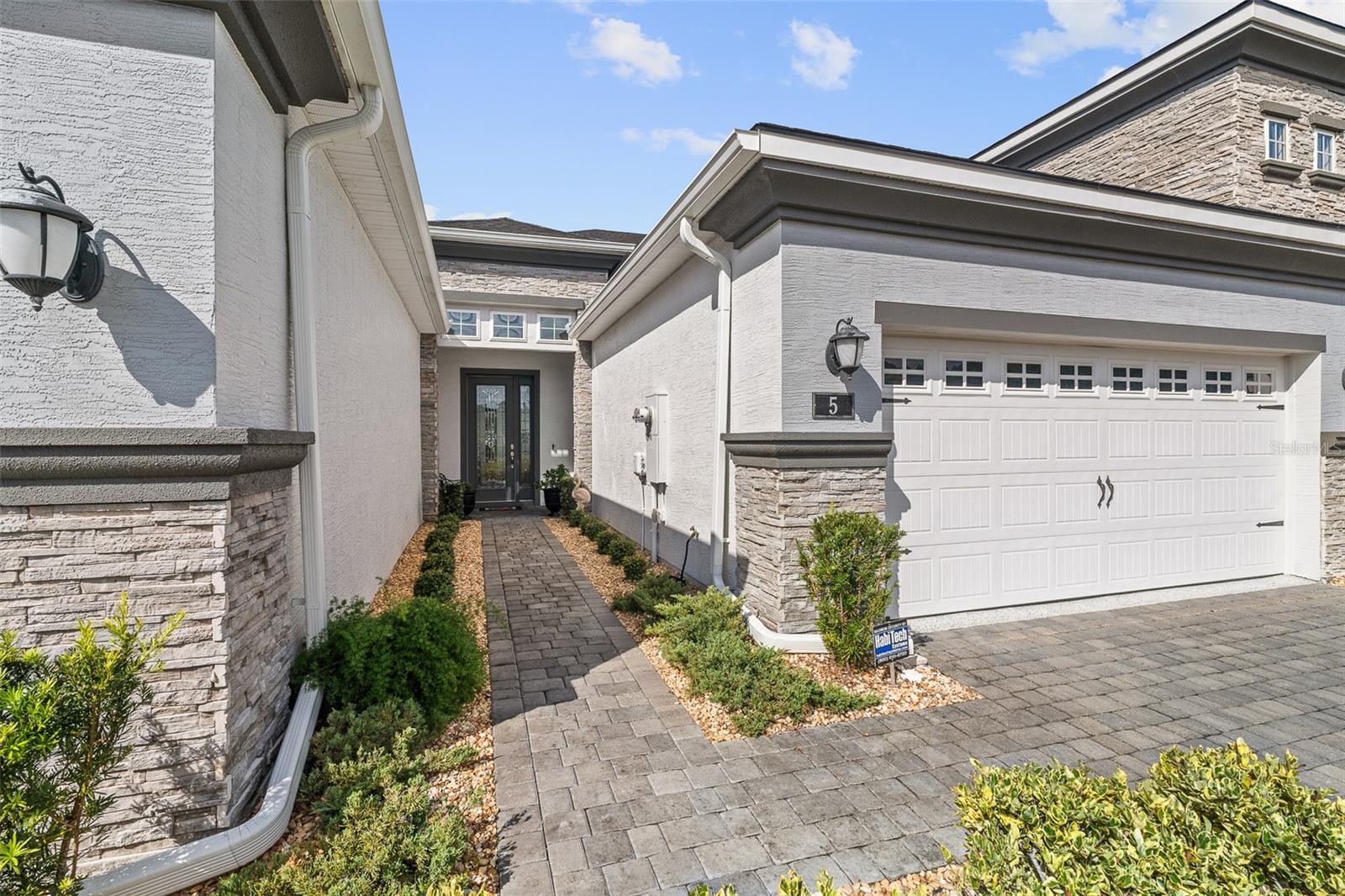 5 LONGRIDGE LN — photo 2