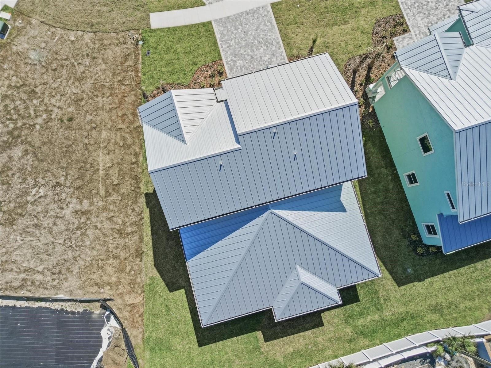 112 BEACHVIEW DR — photo 9