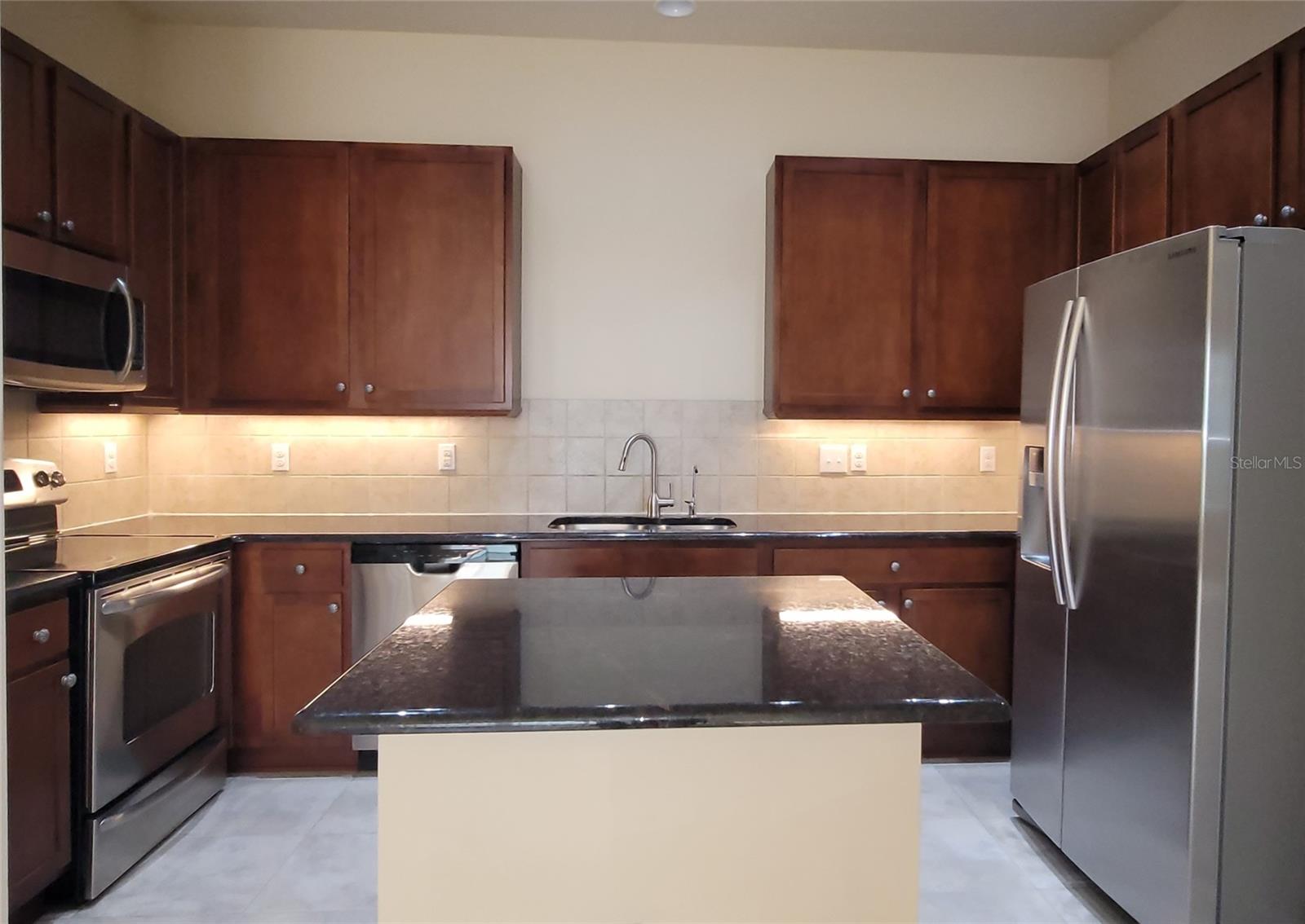1028 KILKENNY LN — photo 12