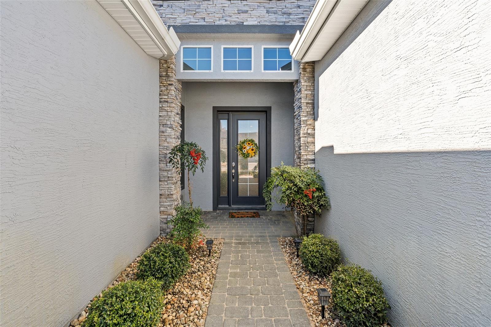 831 PINEWOOD DR — photo 3
