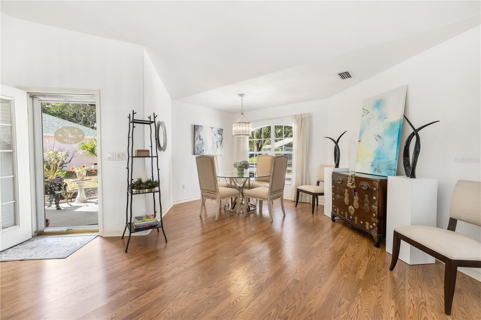 9 SHERRINGTON DR — photo 8