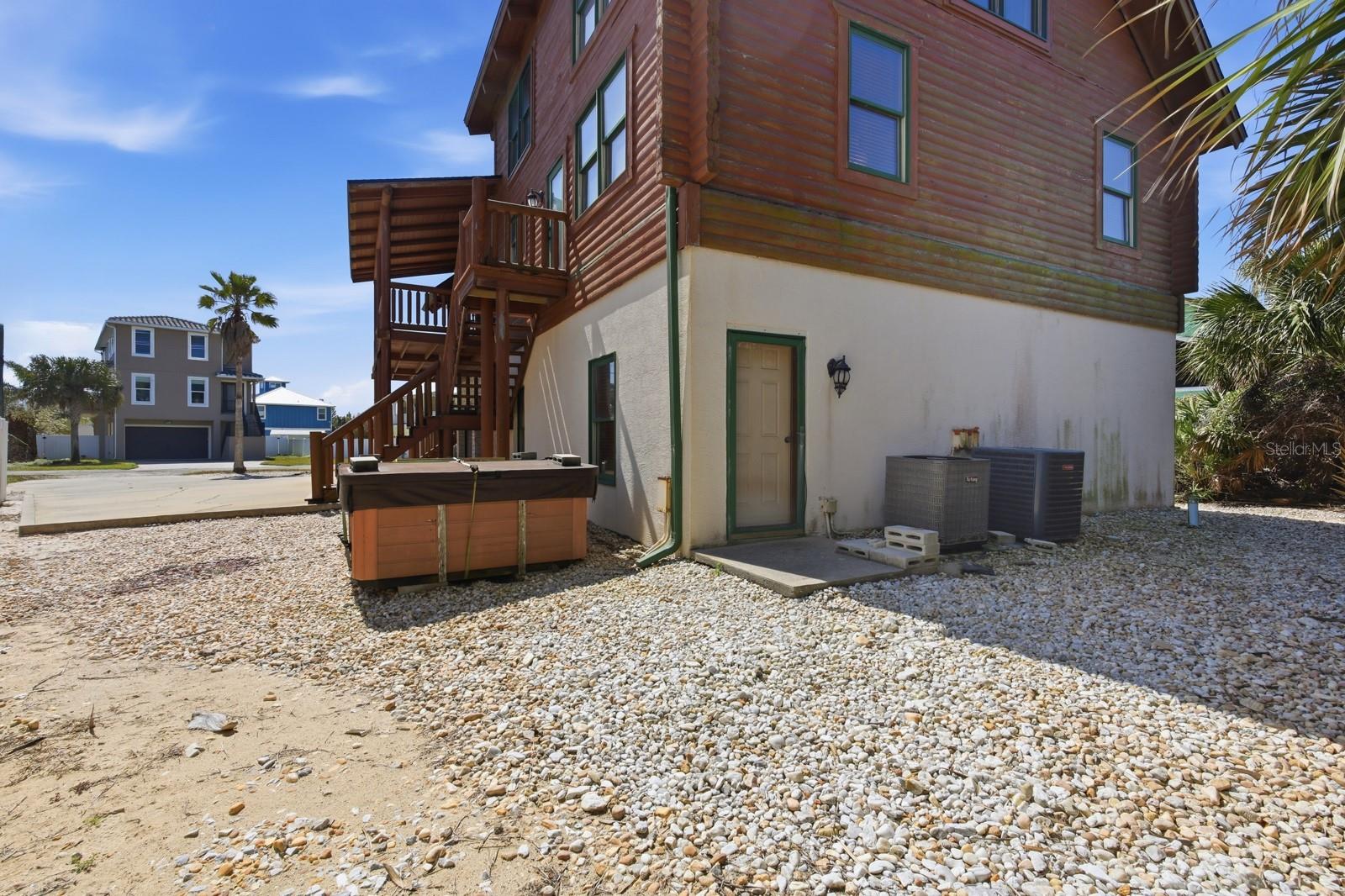 109 AVALON DR — photo 11