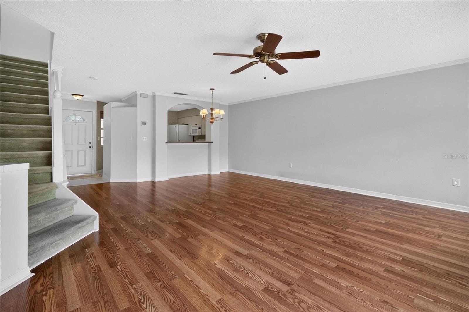 525 LAKE BRIDGE DR — photo 12