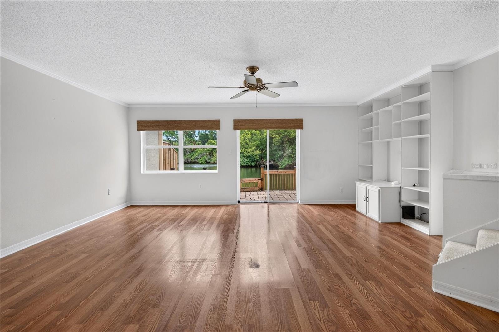 525 LAKE BRIDGE DR — photo 6