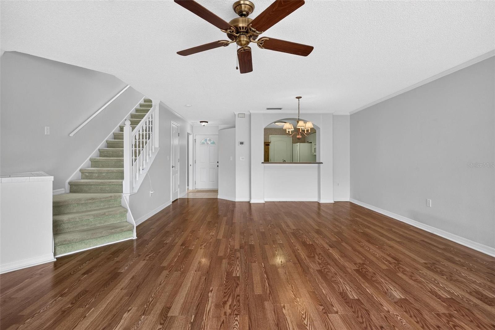 525 LAKE BRIDGE DR — photo 10