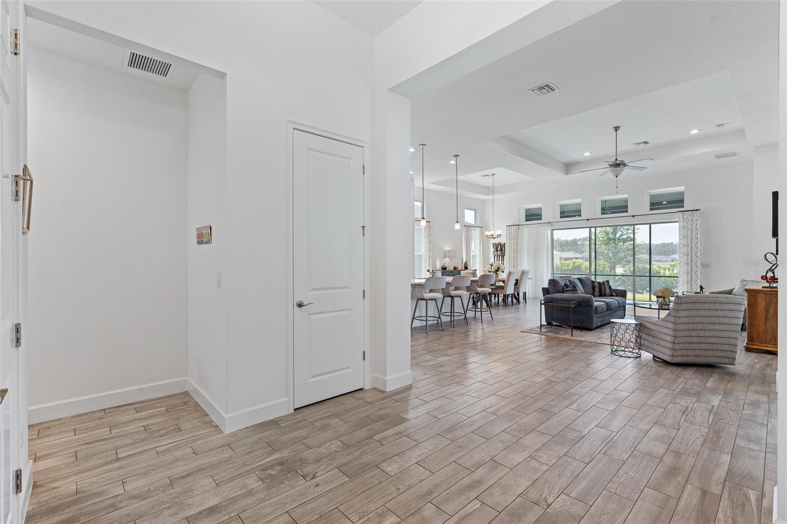 16 KINGSWOOD CT — photo 8