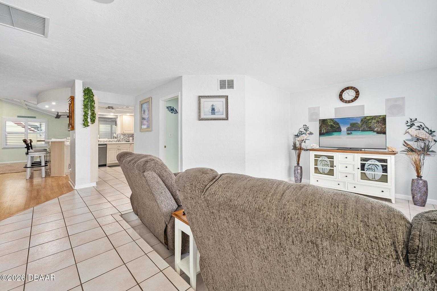 4708 DIXIE DR — photo 8