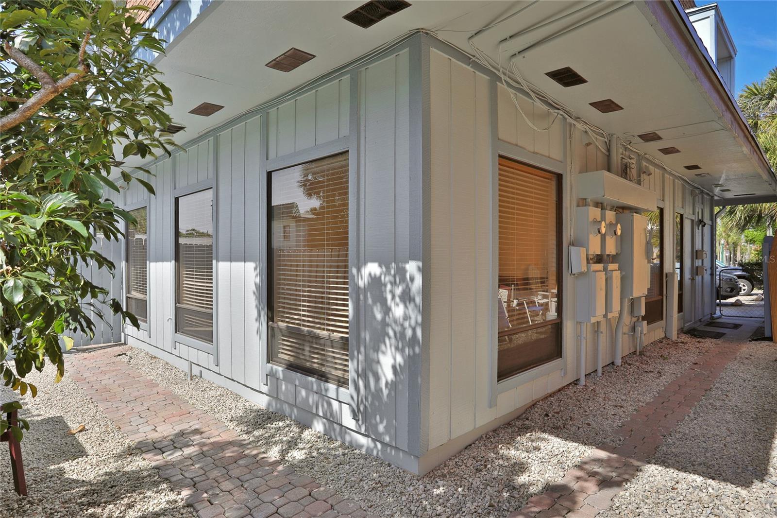 162 S PENINSULA DR — photo 12