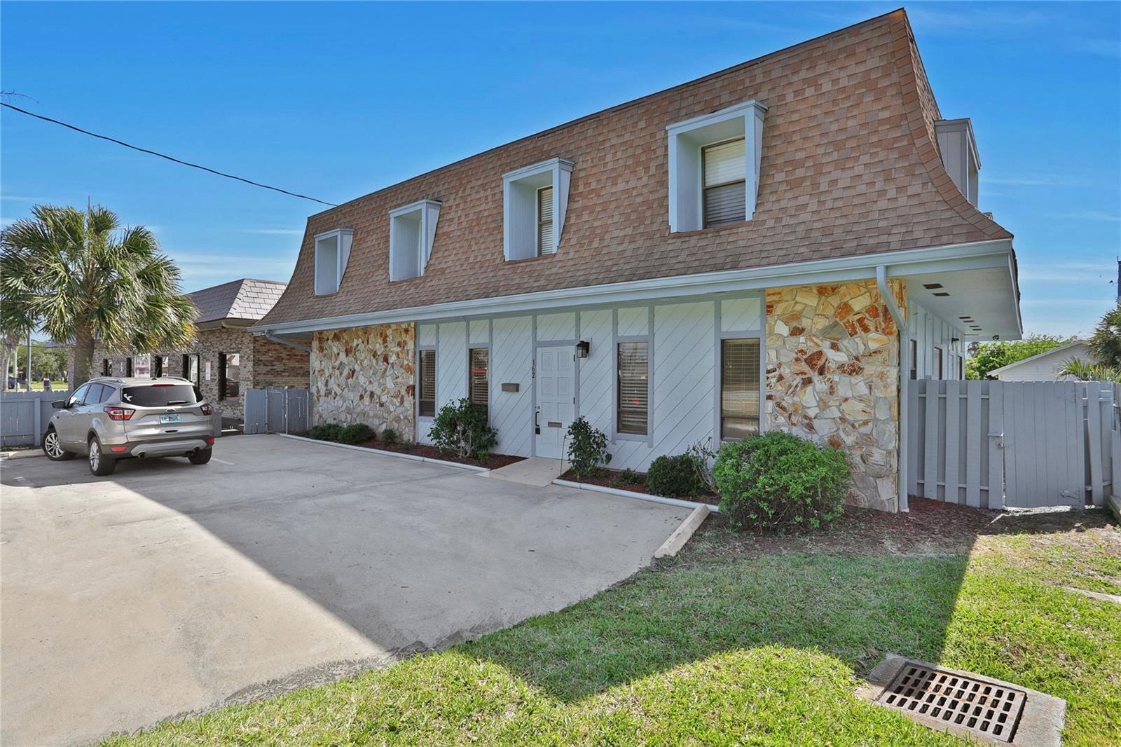 162 S PENINSULA DR