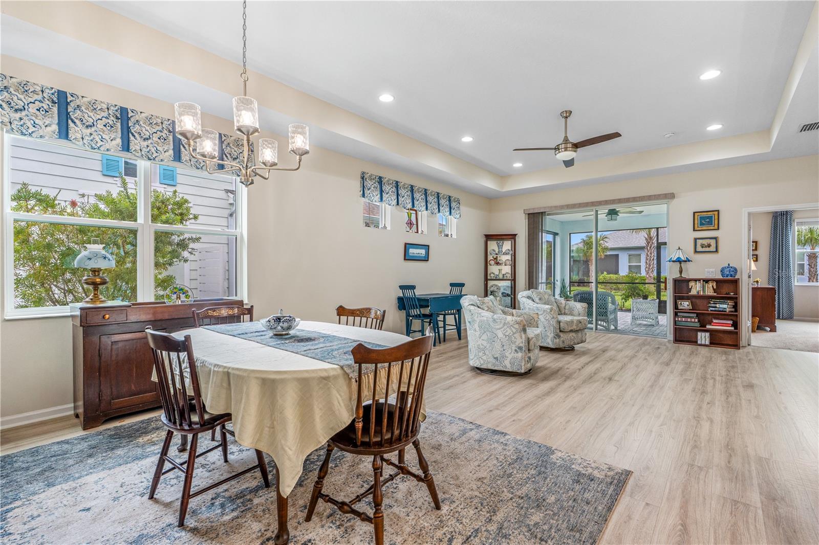 466 MARGARITAVILLE AVE — photo 3
