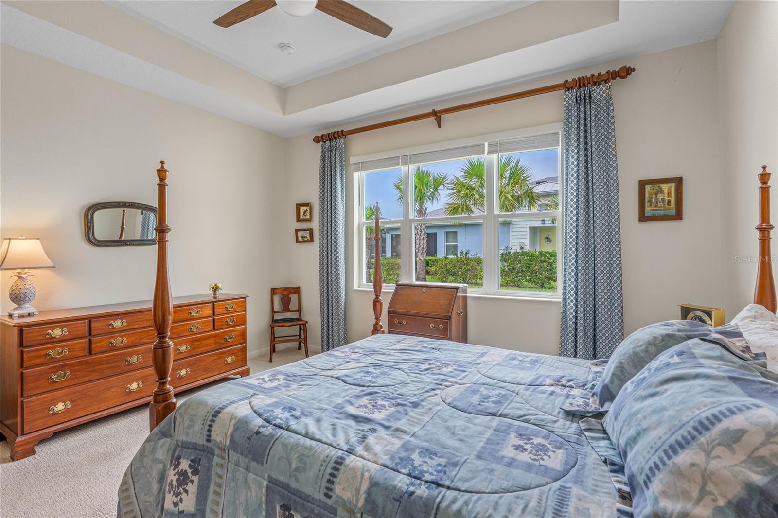 466 MARGARITAVILLE AVE — photo 5
