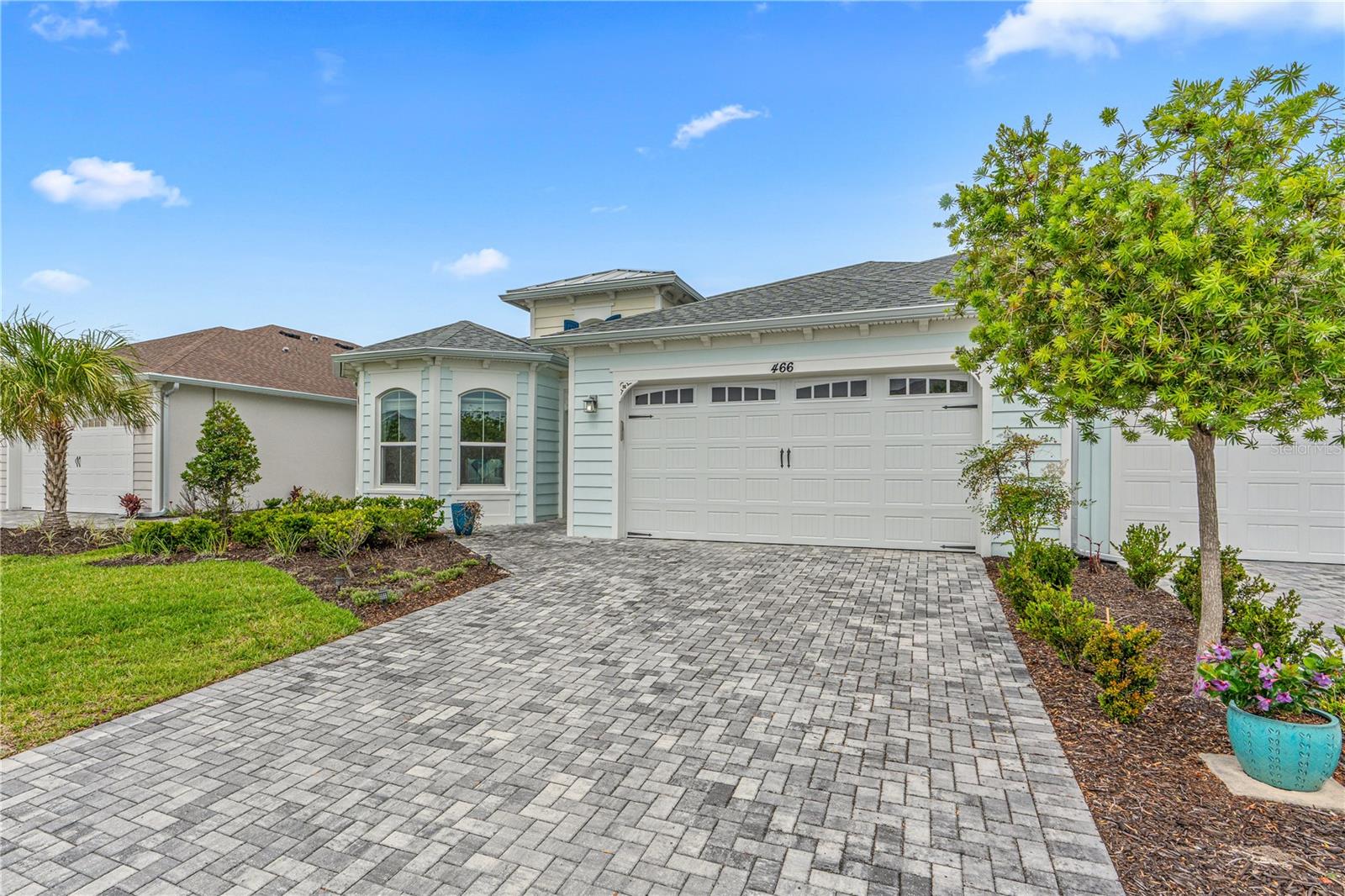 466 MARGARITAVILLE AVE — photo 8