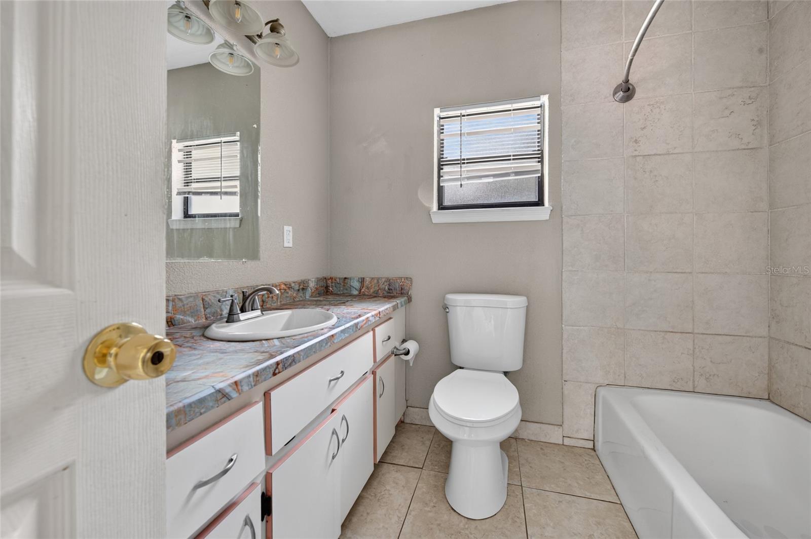 1145 GEORGE ANDERSON ST — photo 9