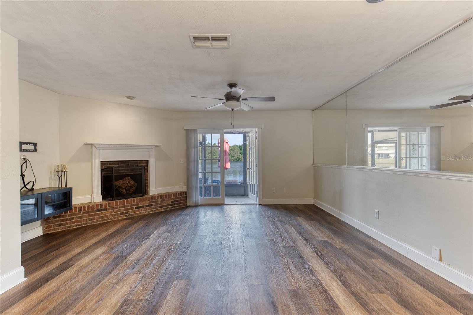 210 LEMON TREE LN #9 — photo 6