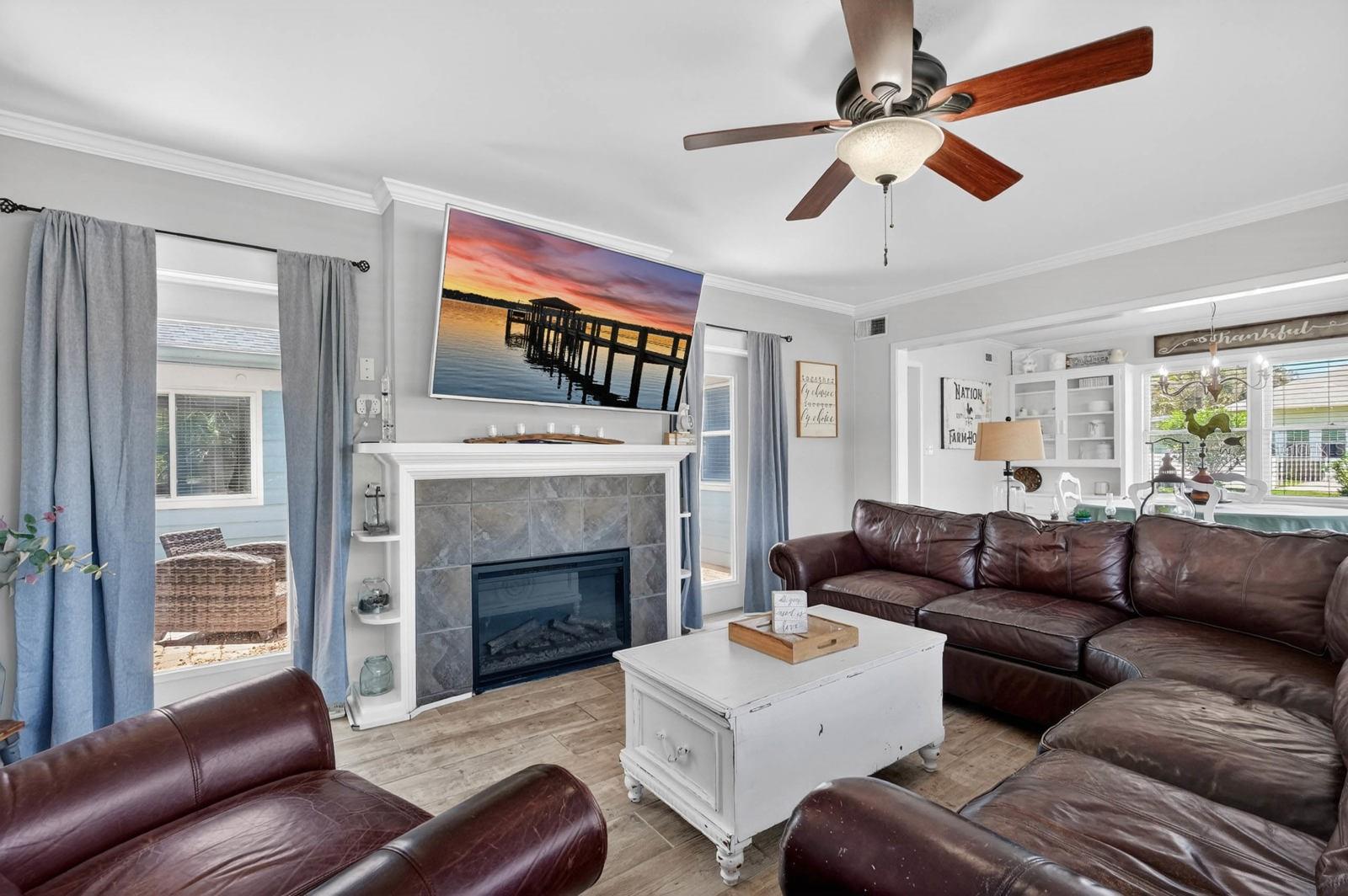 731 N OLEANDER AVE — photo 8