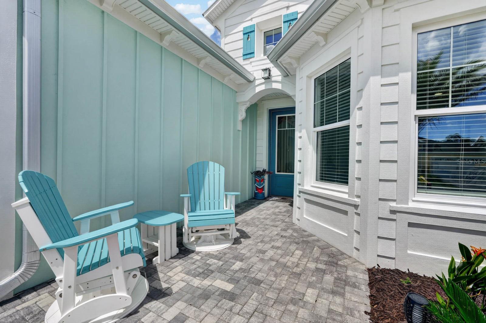 768 MARGARITAVILLE AVE — photo 8
