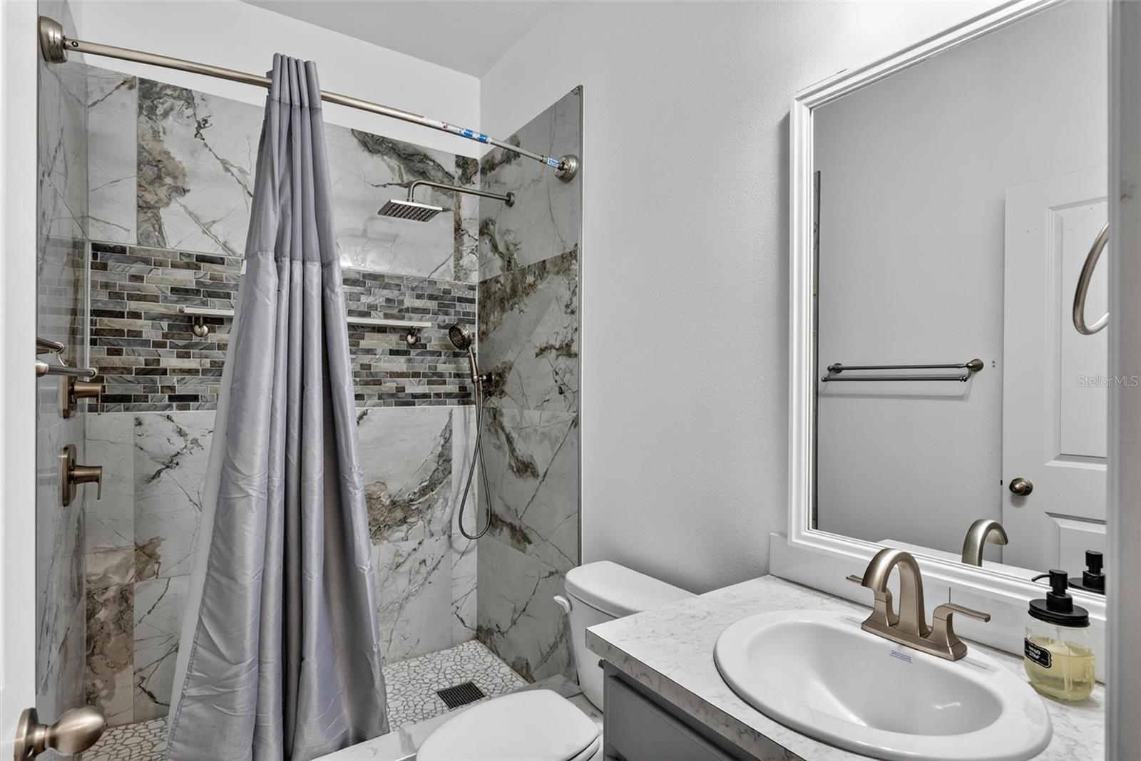 2854 NEVERLAND DR — photo 9