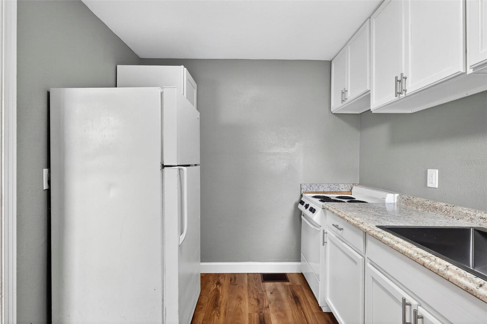 419 N PENINSULA DR — photo 10
