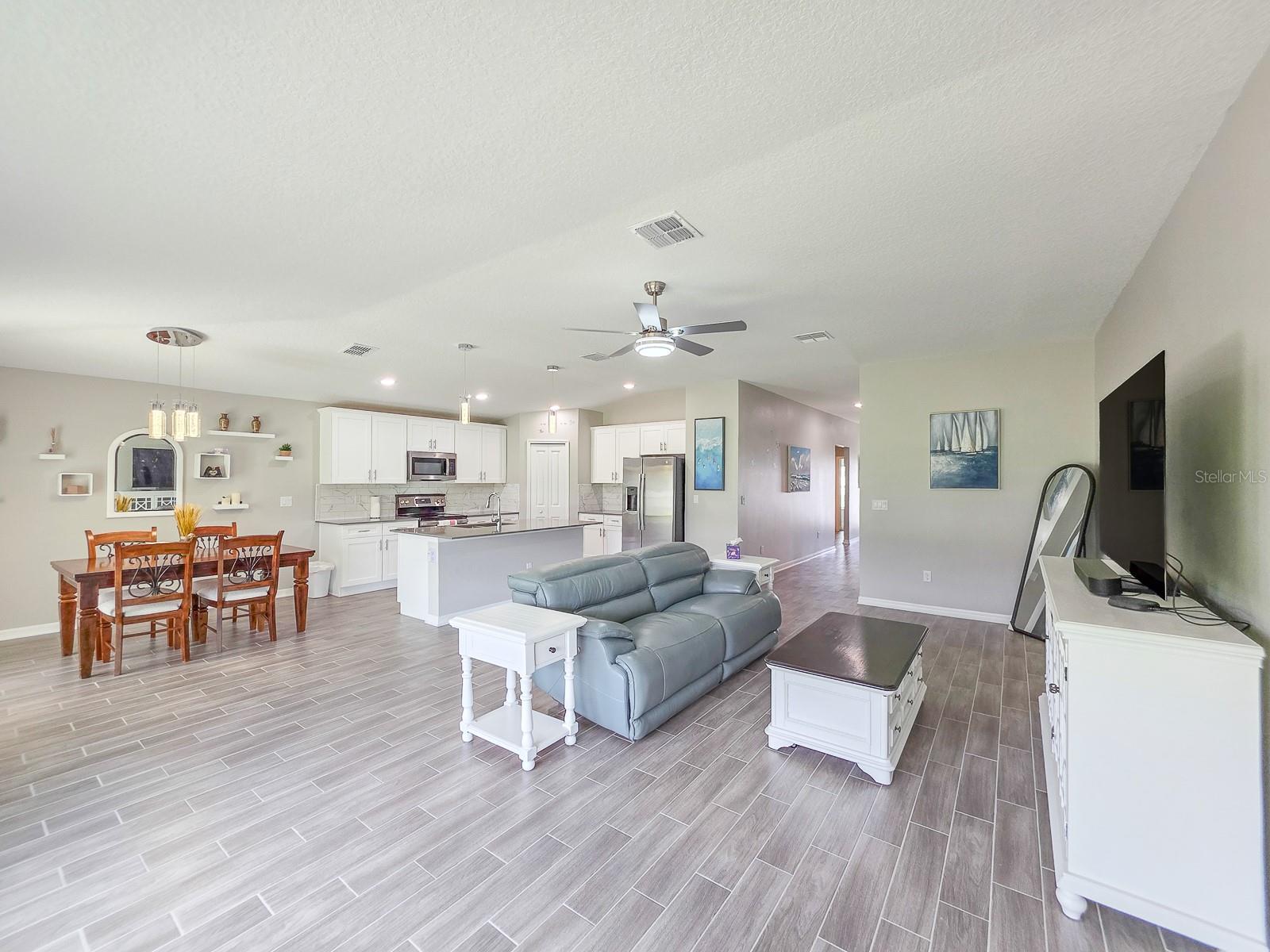 207 WINGED FOOT LN — photo 8