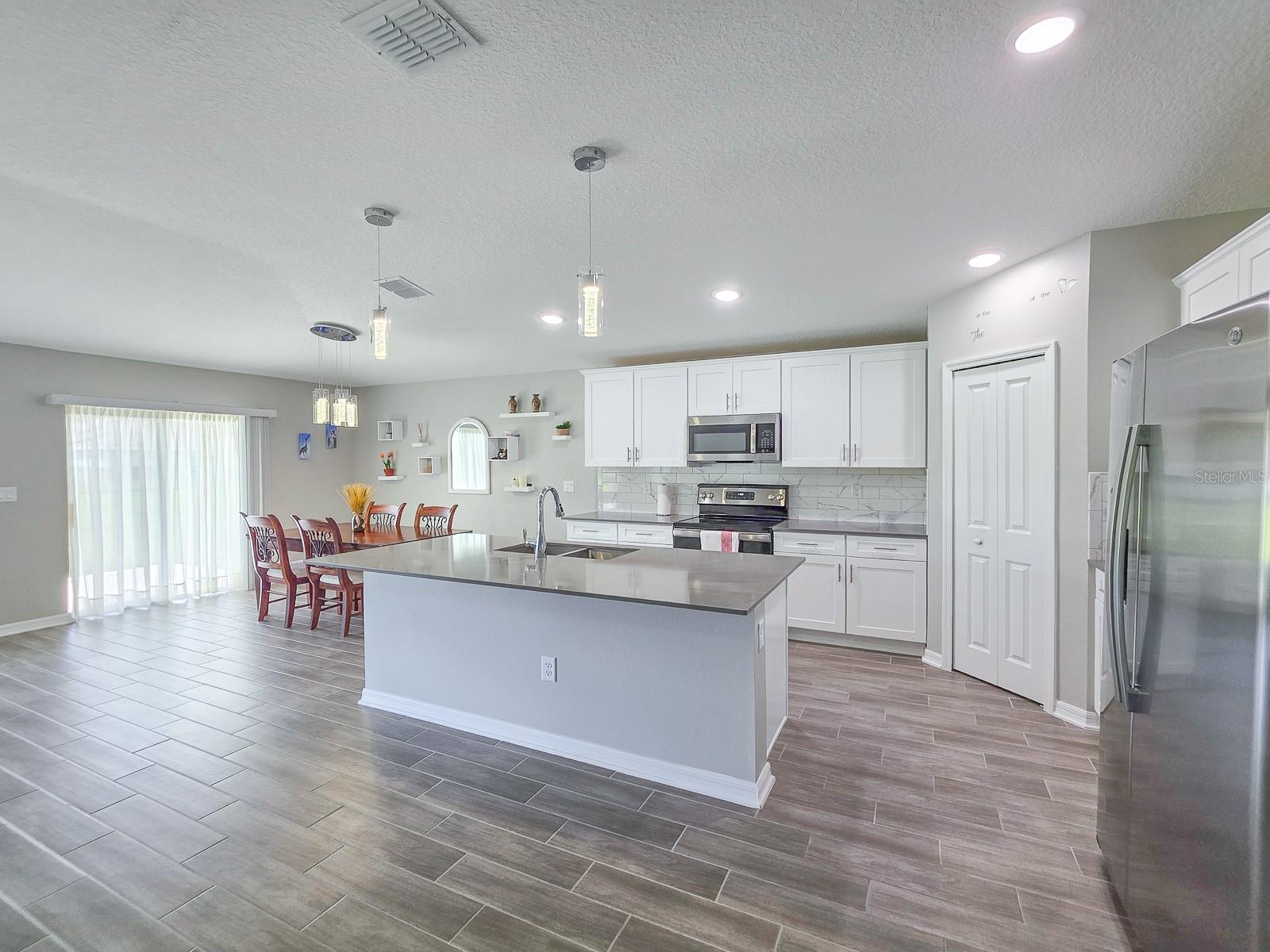 207 WINGED FOOT LN — photo 10