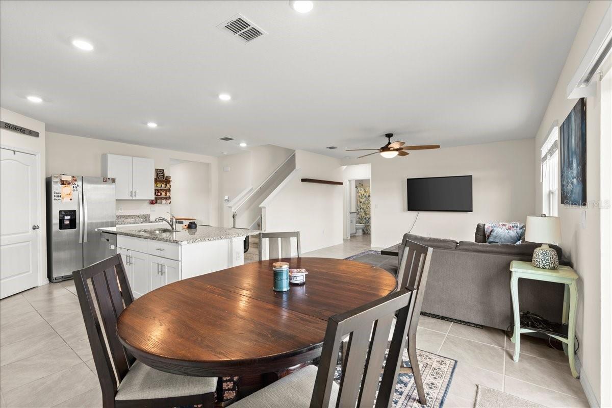 1317 MIDDLE LAKE DR — photo 6