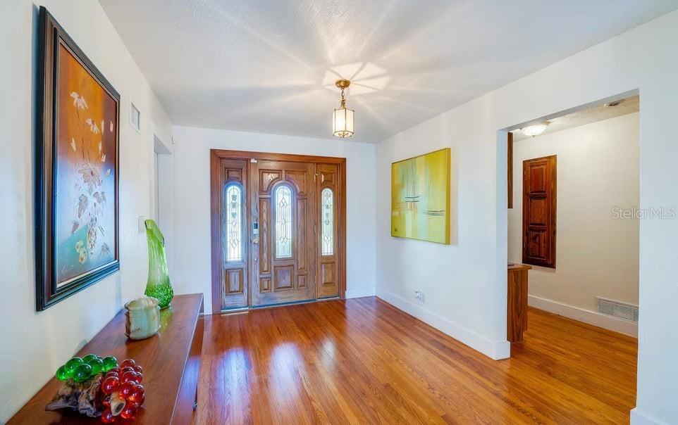 1286 JOHN ANDERSON DR — photo 2